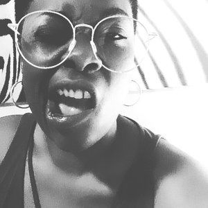 Meet your Posher, Elove